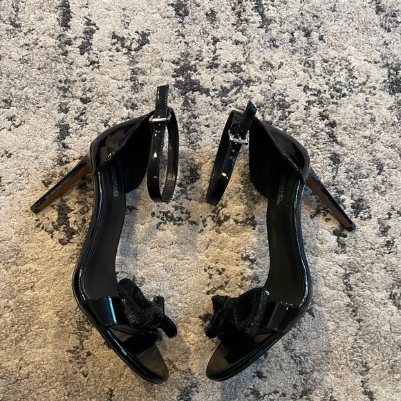 Michael Kors sequin bow sandal pumps - Picture 1 of 3